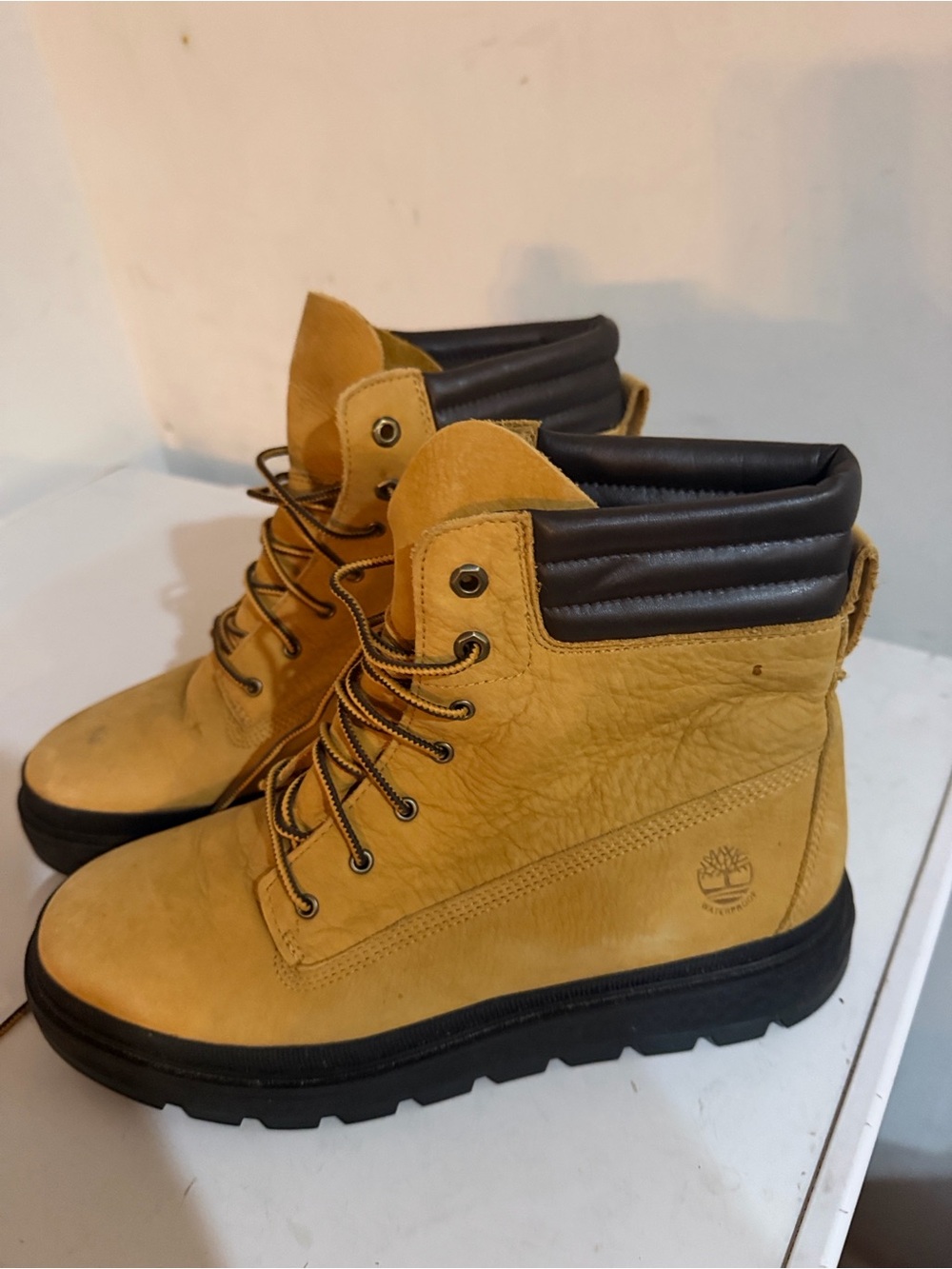Timberland Ray City 6 inch Water Proof Boot- Wheat Nubuck women sz 10